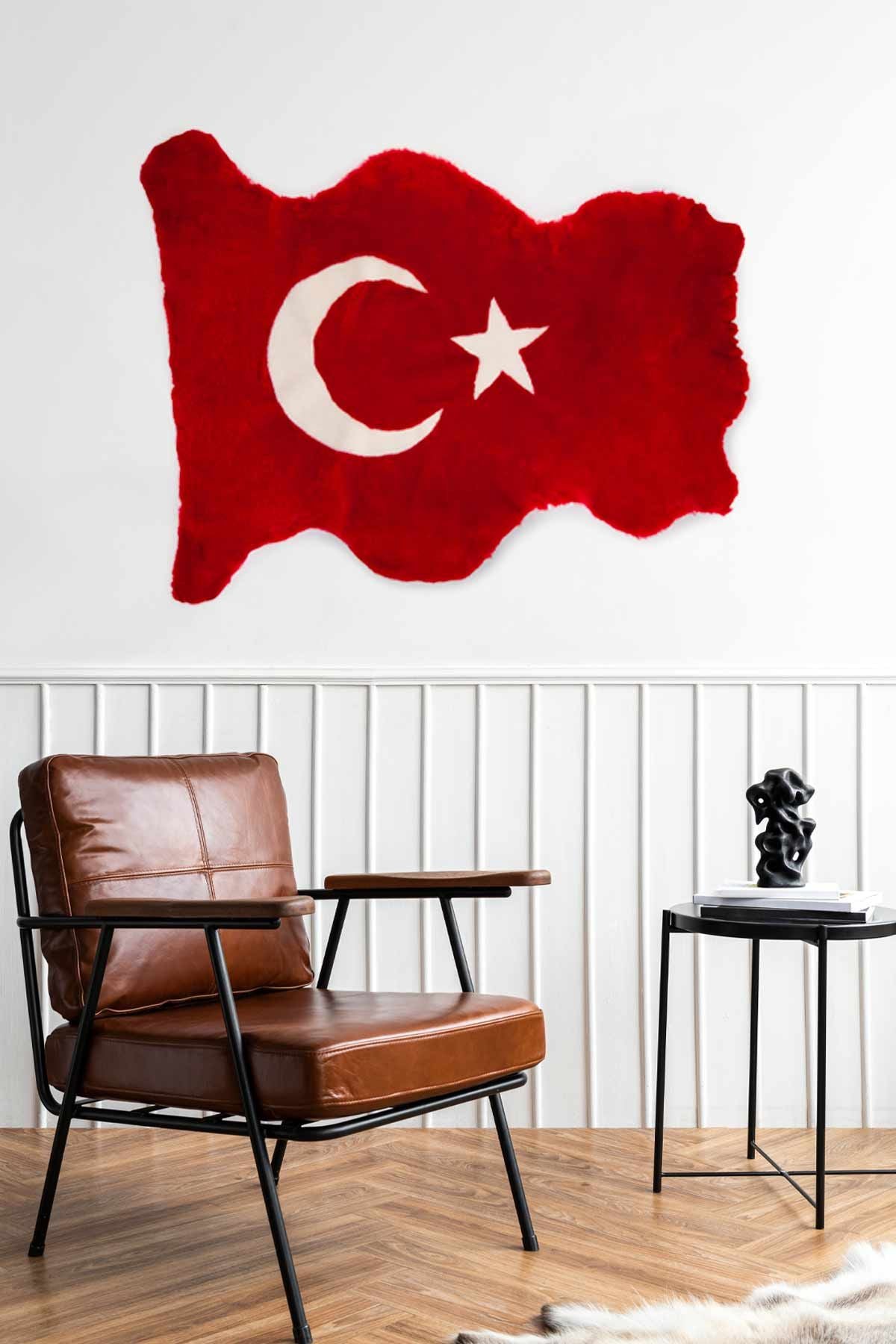 Ay Yıldız Desenli Hakiki Koyun Postu Halı BYRK001 Kırmızı