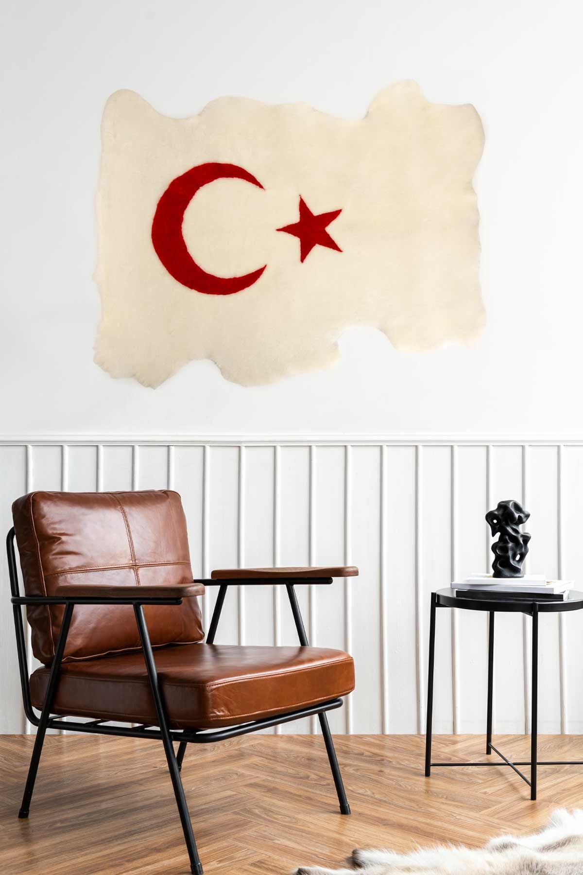 Ay Yıldız Desenli Hakiki Koyun Postu Halı BYRK001 Beyaz
