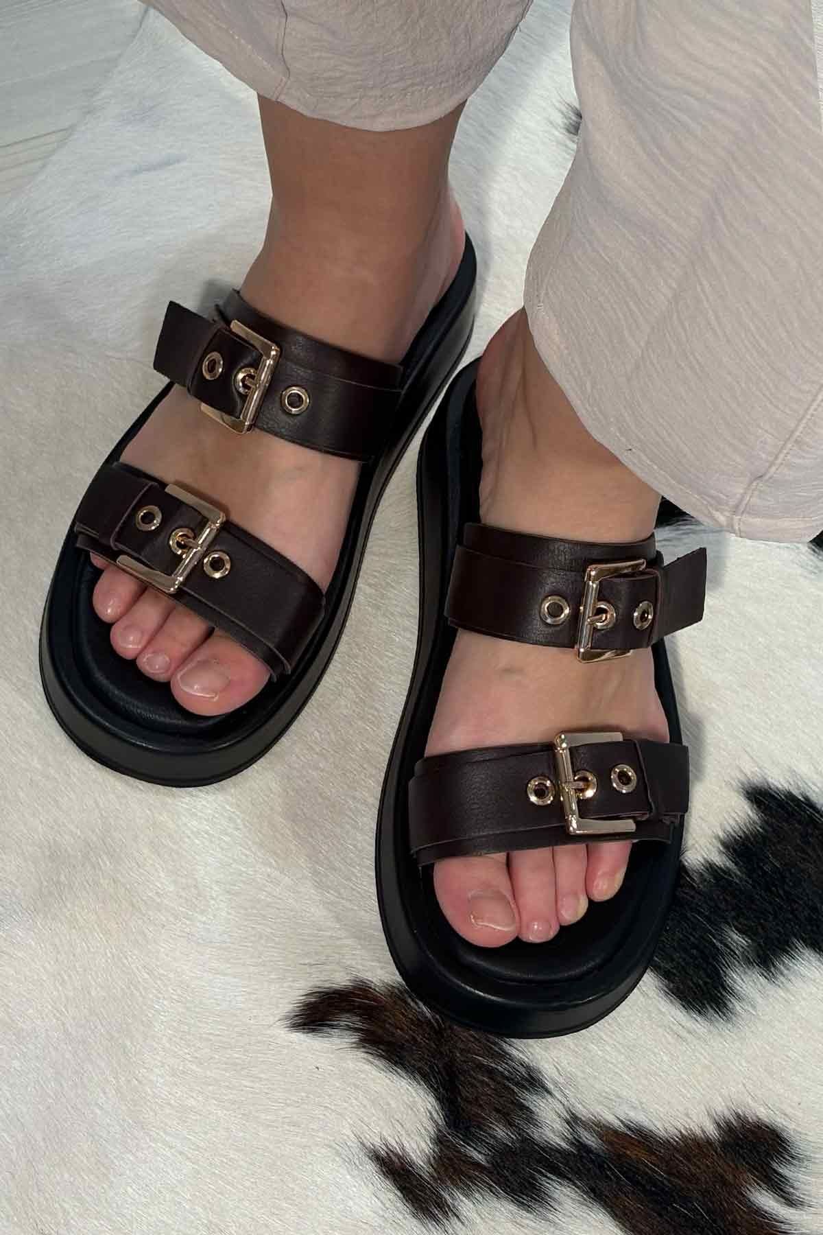 Çift Tokalı Kadın Terlik DG6094 Kahve