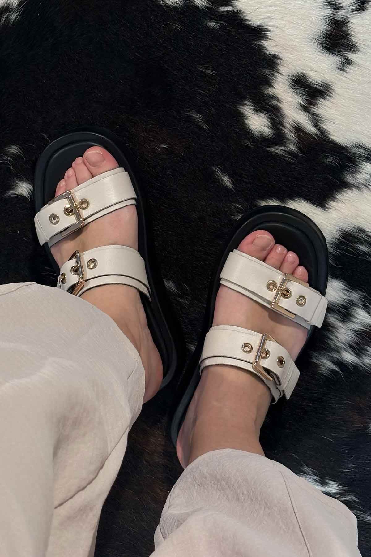 Çift Tokalı Kadın Terlik DG6094 Krem