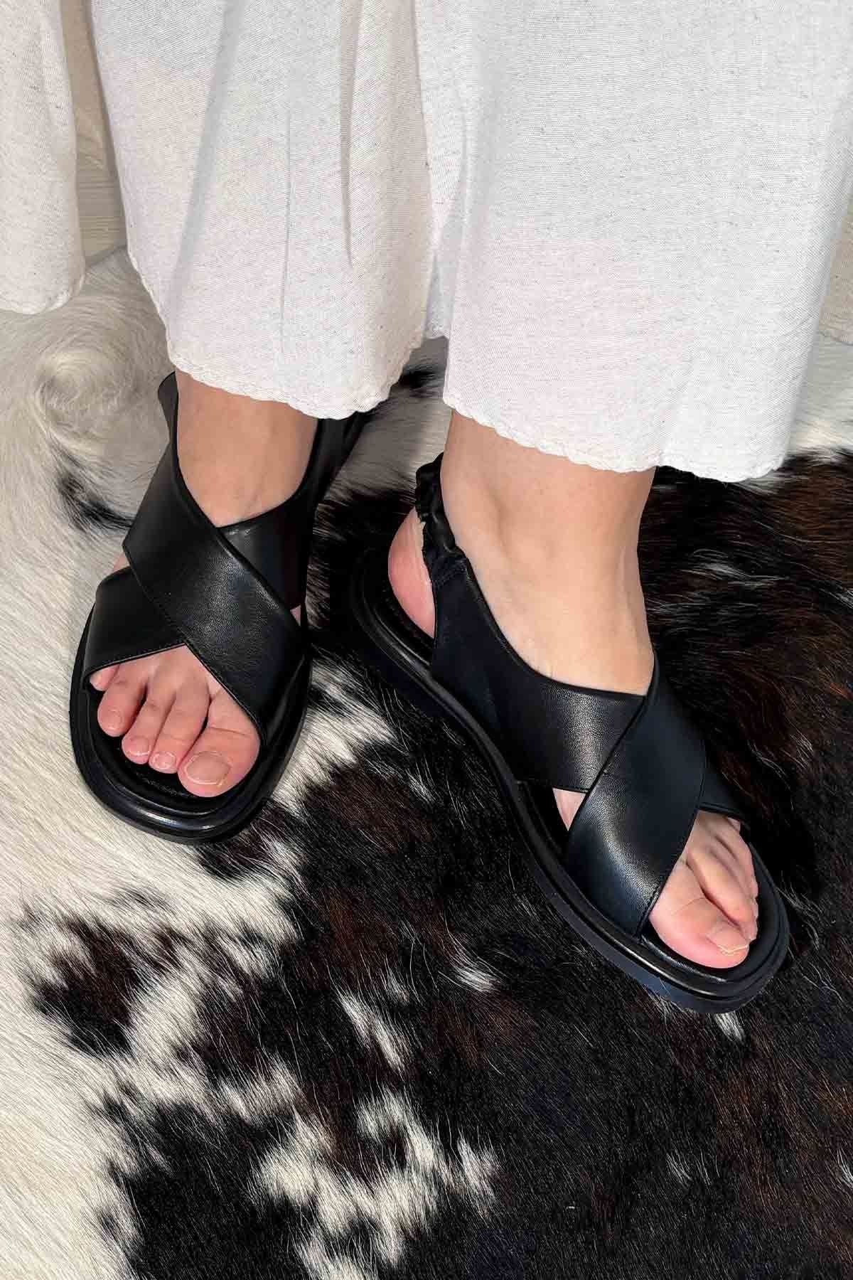 Deri Kadın Sandalet DG6079 Siyah