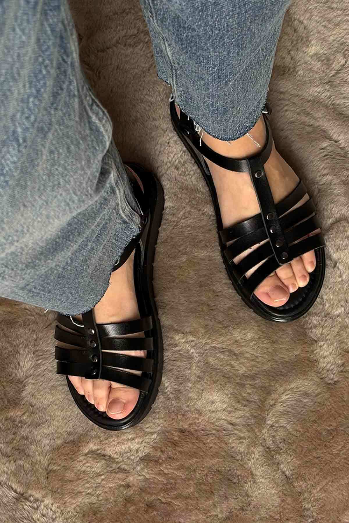 Deri Tokalı Kadın Sandalet DG6091 Siyah