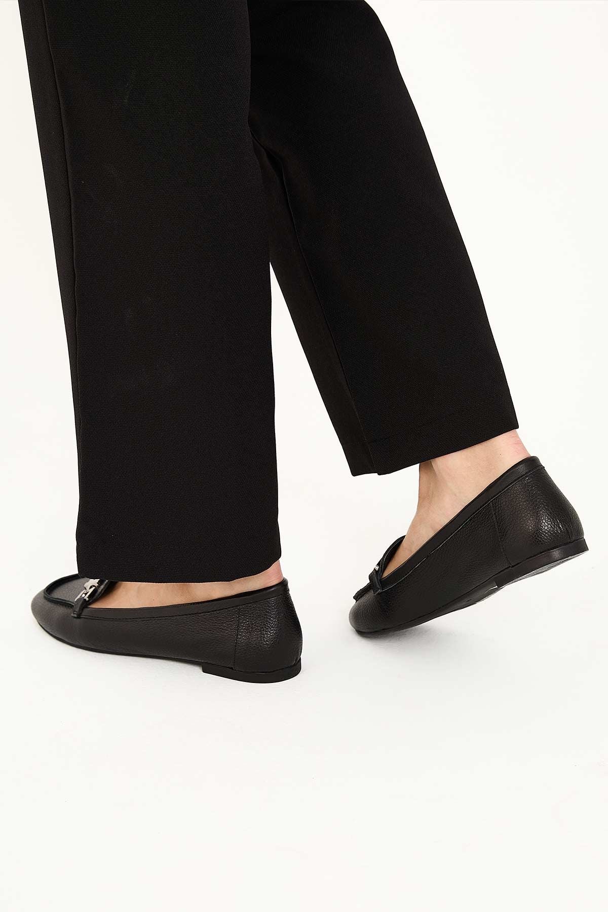 Hakiki Deri Tokalı Kadın Loafer DG6045 Siyah