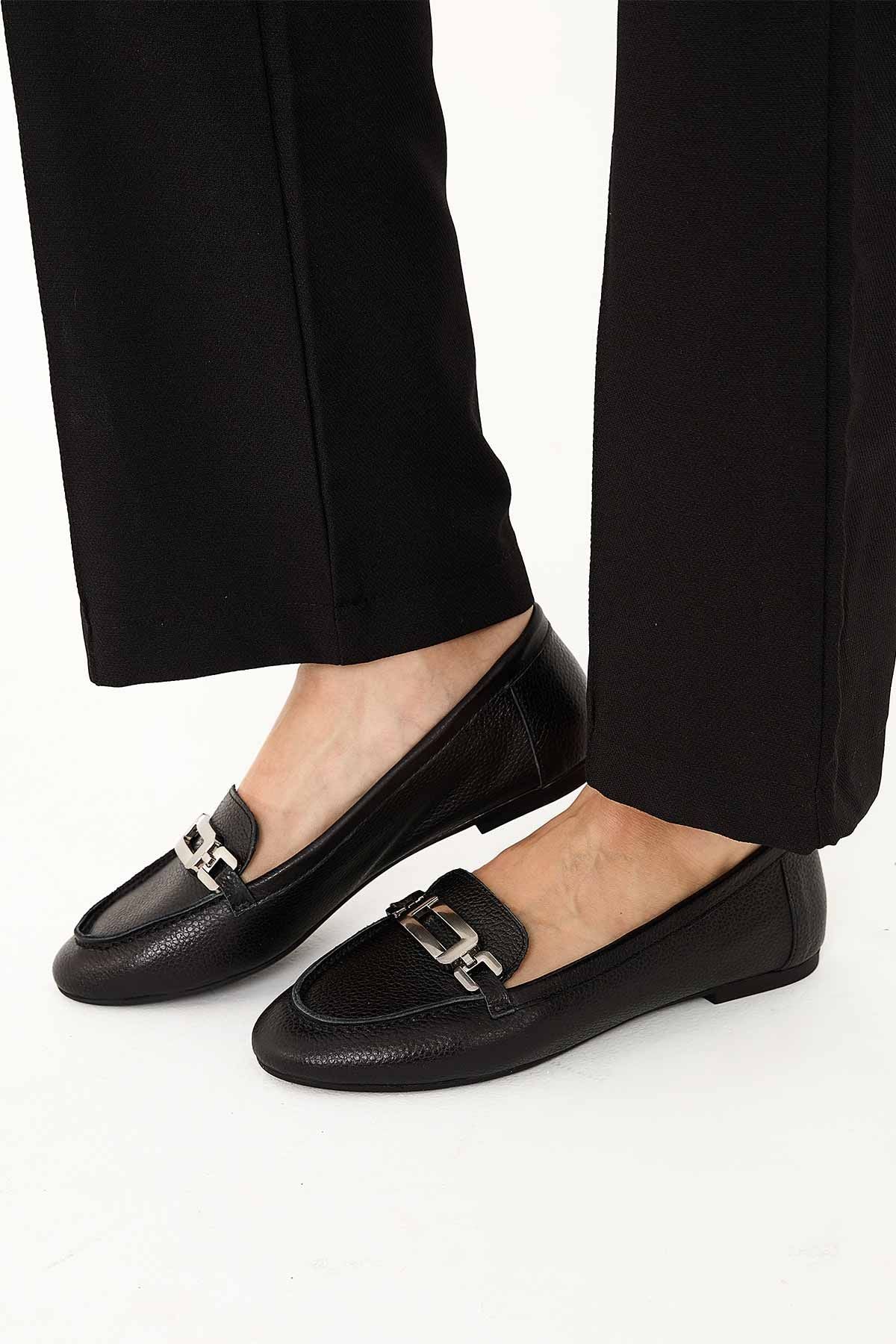 Hakiki Deri Tokalı Kadın Loafer DG6045 Siyah
