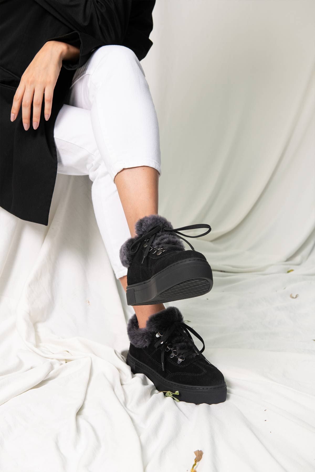 İçi Kürklü Bağcıklı Kadın Sneaker 191350 Siyah