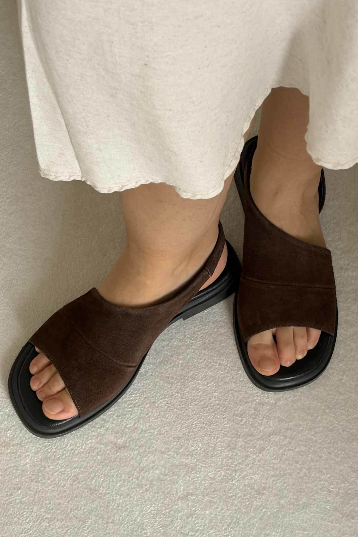 Süet Bantlı Kadın Sandalet DG6076 Kahve