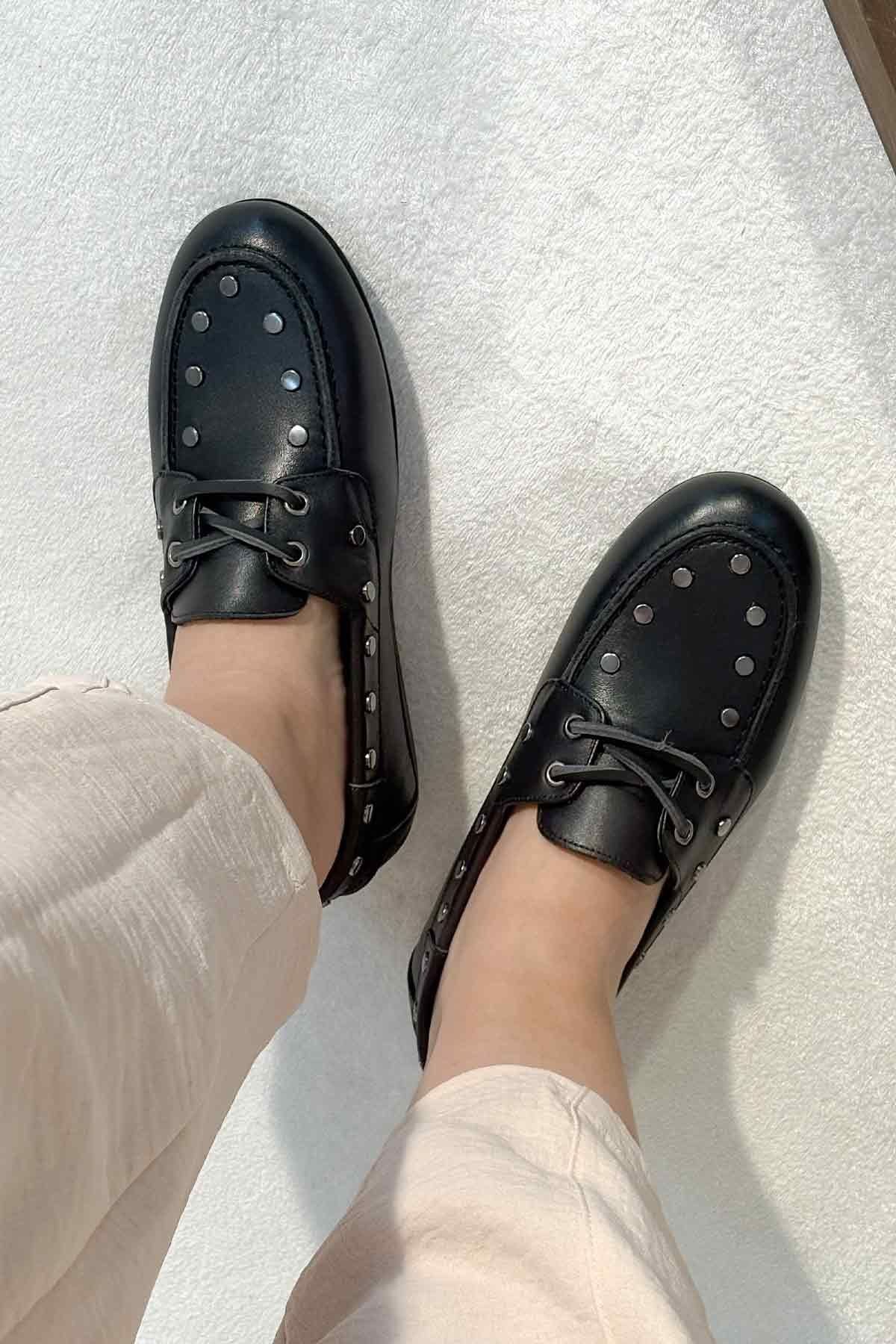 Zımbalı Deri Kadın Loafer 700921 Siyah